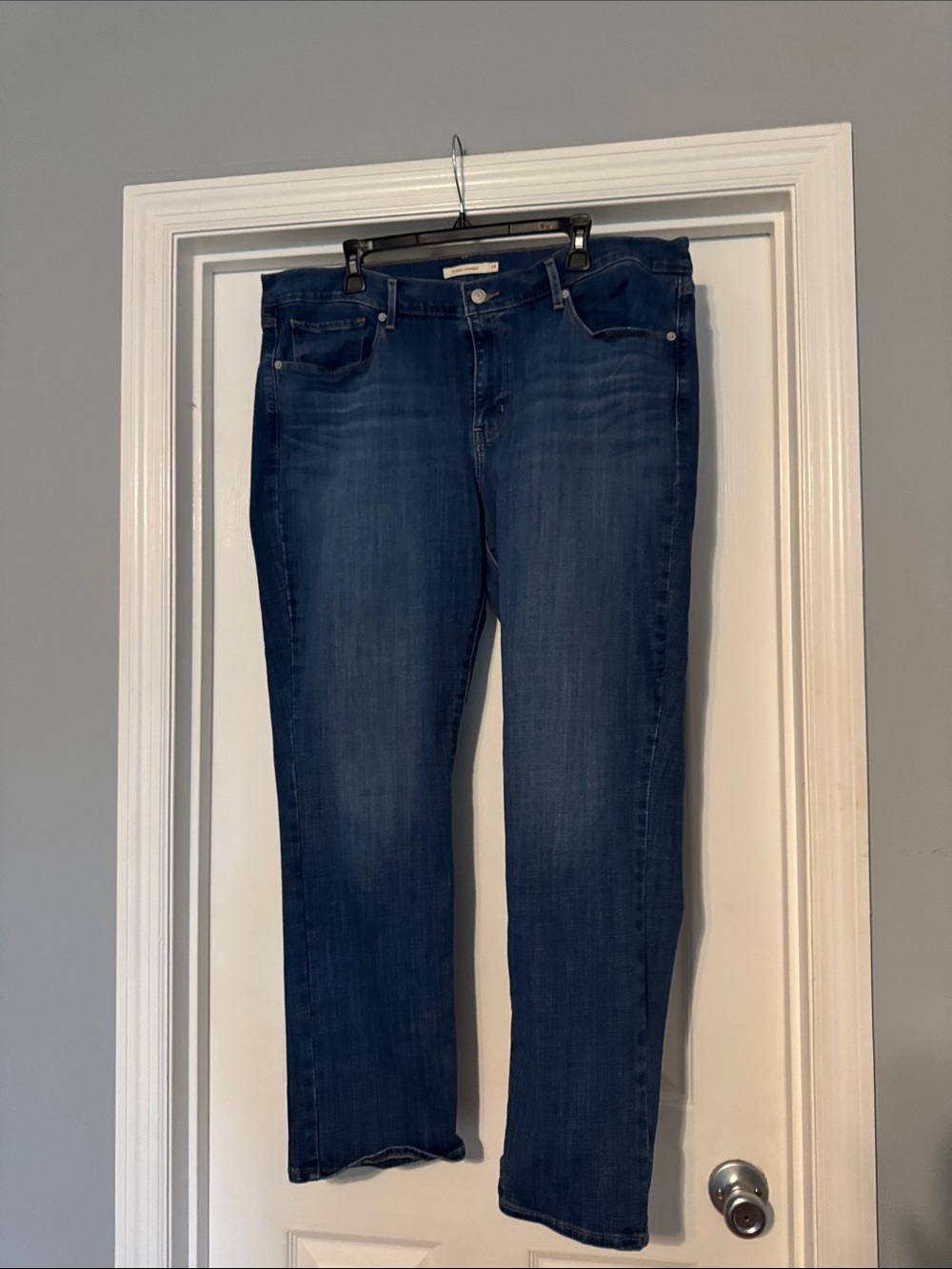 Levi's Men's Straight Leg Jeans in Indigo Blue